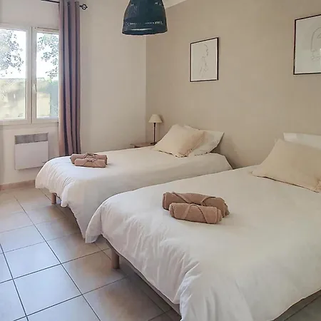Holiday home 3 Bedroom In Sanilhac-sagries